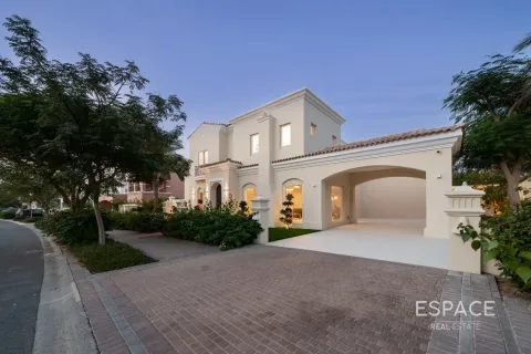 Vila u Arabian Ranches, Dubai, UAE 5 spavaćih soba, 480 m2 Br. 737910 - fotografija 16