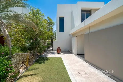 Kuća u nizu u Dubai, UAE 4 spavaćih soba, 218 m2 Br. 737913 - fotografija 20