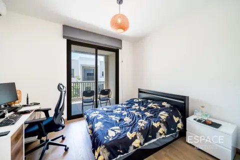 Kuća u nizu u Dubai, UAE 4 spavaćih soba, 218 m2 Br. 737913 - fotografija 14