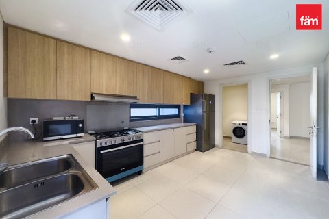 Vila u Dubai, UAE 4 spavaćih soba, 191.7 m2 Br. 647906 - fotografija 1