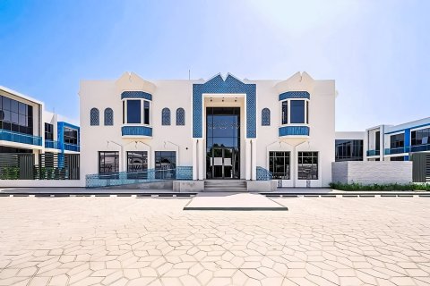 Al Heerah、Sharjah、UAE にあるマンションの賃貸物件 3ベッドルーム、239.13 m2、No751086 - 写真 2