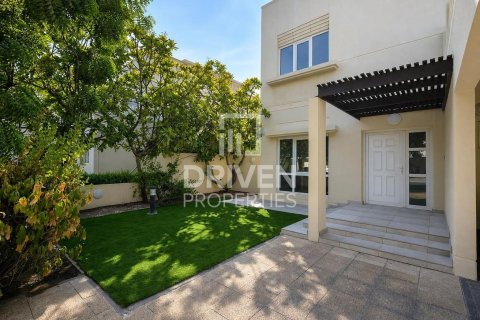 Meadows, Dubai, BAE’de kiralık villa 3 yatak odası, 560.39 m&sup2; No 759724 - fotoğraf 23