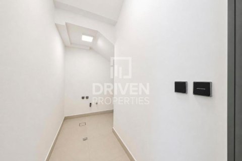 Casa urbana para arrendamento em Tilal Al Ghaf, Dubai, EAU 4 quartos, 221.67 m2 № 759723 - foto 21