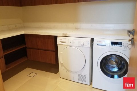 Apartmen di Downtown Dubai (Downtown Burj Dubai), UAE 3 bilik tidur, 295.7 meter persegi № 634909 - foto 16