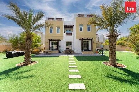 Villa zum Verkauf in Dubai, VAE 3 Schlafzimmer, 815.2 m2 Nr. 712982 - Foto 1