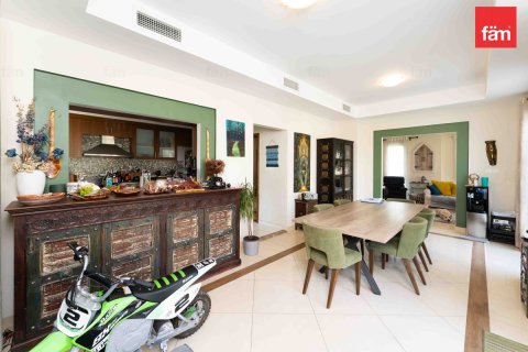 Villa zum Verkauf in Dubai, VAE 3 Schlafzimmer, 815.2 m2 Nr. 712982 - Foto 7