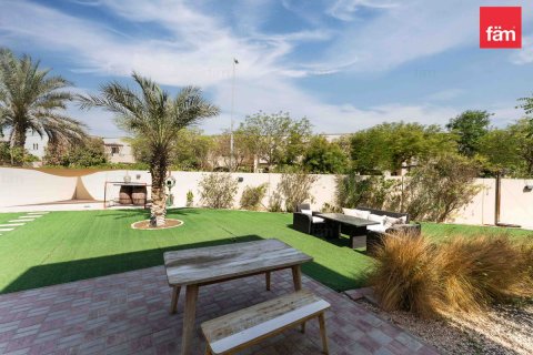 Villa zum Verkauf in Dubai, VAE 3 Schlafzimmer, 815.2 m2 Nr. 712982 - Foto 29