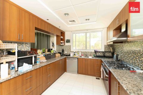 Villa zum Verkauf in Dubai, VAE 3 Schlafzimmer, 815.2 m2 Nr. 712982 - Foto 8