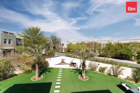 Villa zum Verkauf in Dubai, VAE 3 Schlafzimmer, 815.2 m2 Nr. 712982 - Foto 27