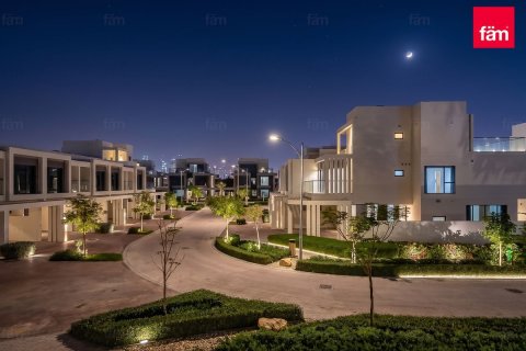 Huvila Dubai, Arabiemiraatit 4 makuuhuonetta, 228.7 m2 № 712983