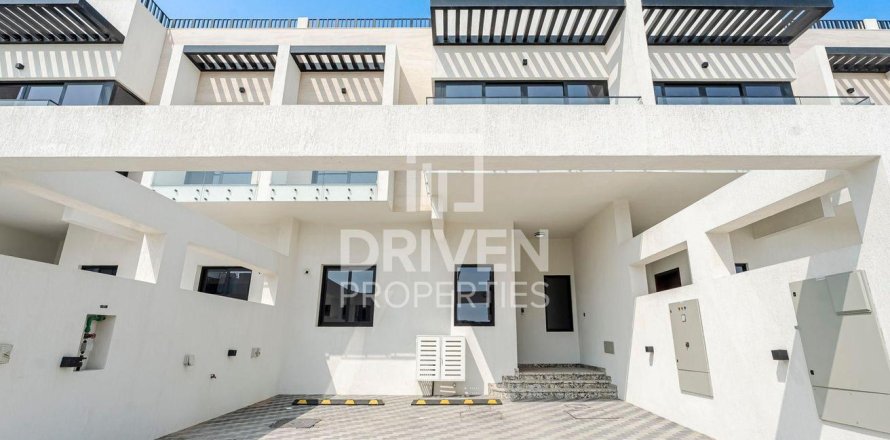 Kaupunkipientalo Al Furjan, Dubai, Arabiemiraatit 4 makuuhuonetta, 222.22 m2 № 745561