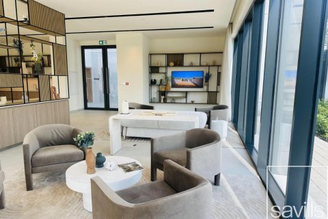 Villa in Dubai South (Dubai World Central), Dubai, UAE 3 bedrooms, 177.17 sq.m. № 747315 - photo 13