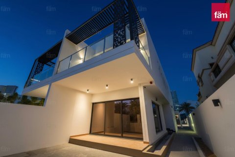 فيلا للإيجار في دبي، الإمارات العربية المتحدة 4 غرفة نوم ، 514.2 متر مربع ، رقم 702440 - صورة 6