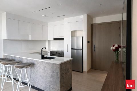 Apartamento para venda em Dubai, EAU 3 quartos, 125.6 m2 № 702395 - foto 2