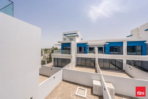 Vilë në Dubai, Emiratet e Bashkuara Arabe 4 dhoma gjumi, 144 m2. № 702414 - Foto 14