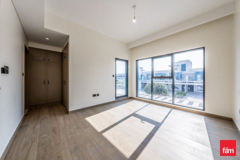 Vilë në Dubai, Emiratet e Bashkuara Arabe 4 dhoma gjumi, 144 m2. № 702414 - Foto 4