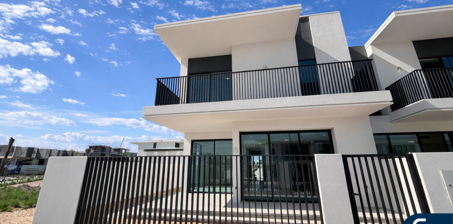 Huvila The Valley, Dubai, Arabiemiraatit 4 makuuhuonetta, 242 m2 № 697906