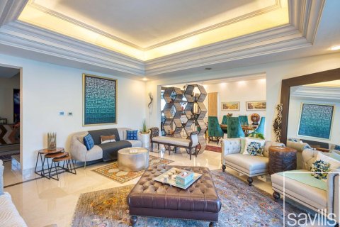 Vilë në Dubai Sports City, Dubai, Emiratet e Bashkuara Arabe 5 dhoma gjumi, 640.38 m2. № 761184 - Foto 18