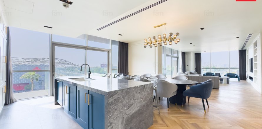 Wohnung in City Walk, Dubai, VAE: 3 Schlafzimmer, 264.2 m2 Nr. 738867