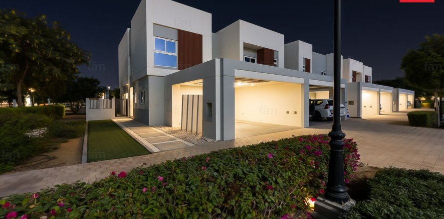 Dubai, UAE의 타운하우스 침실 4개, 234.1제곱미터 번호 687334