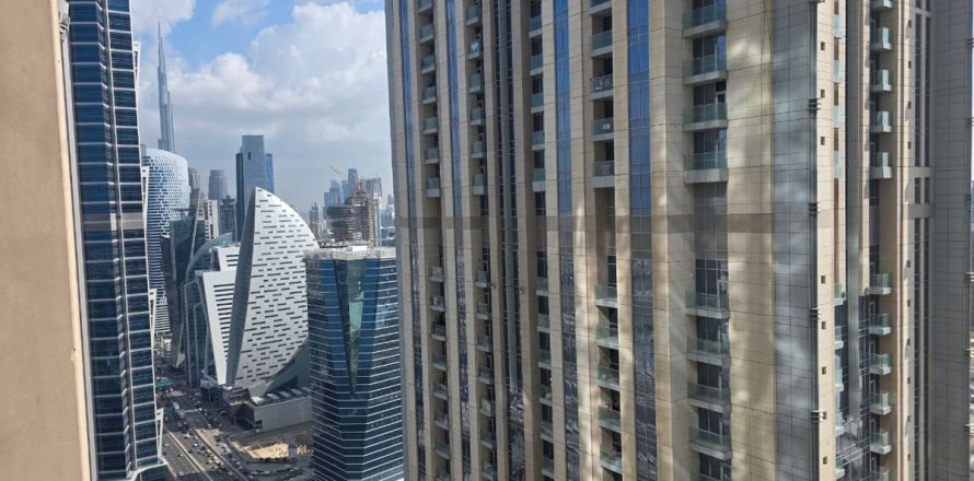 Apartament në Business Bay, Dubai, Emiratet e Bashkuara Arabe 2 dhoma gjumi, 118.6 m2. № 687336