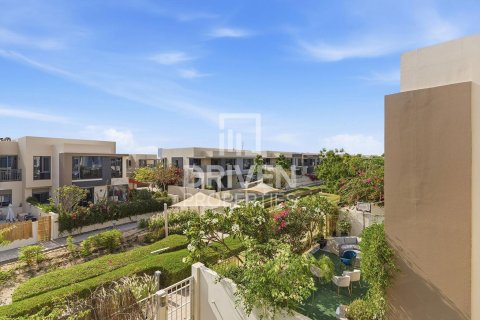 Villa en alquiler en Dubai Hills Estate, Dubai, EAU 3 dormitorios, 192.5 m2 № 744849 - foto 26