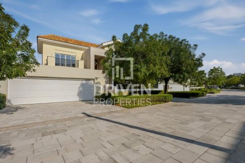 Vilë në Mohammed Bin Rashid City, Dubai, Emiratet e Bashkuara Arabe 5 dhoma gjumi, 779.08 m2. № 744847 - Foto 2
