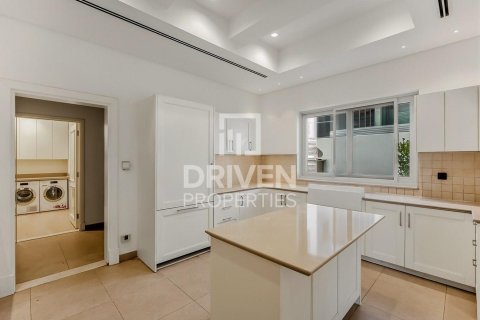Vilë në Mohammed Bin Rashid City, Dubai, Emiratet e Bashkuara Arabe 5 dhoma gjumi, 779.08 m2. № 744847 - Foto 11