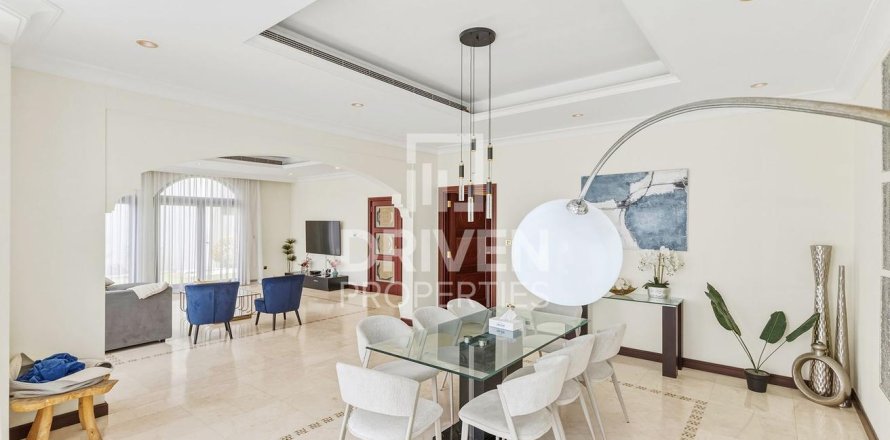 Vila v Palm Jumeirah, Dubai, SAE 5 ložnice, 622.64 m² Č.: 744851