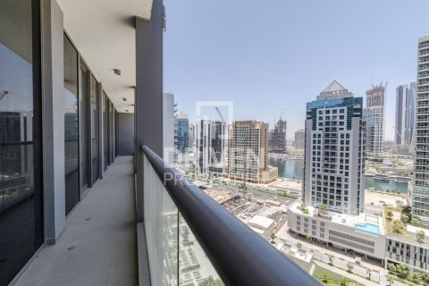 Apartmen di Business Bay, Dubai, UAE 2 bilik tidur, 157.01 meter persegi № 767216 - foto 20