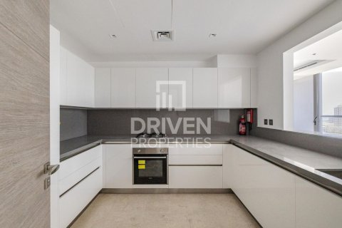 Apartmen di Business Bay, Dubai, UAE 2 bilik tidur, 157.01 meter persegi № 767216 - foto 9