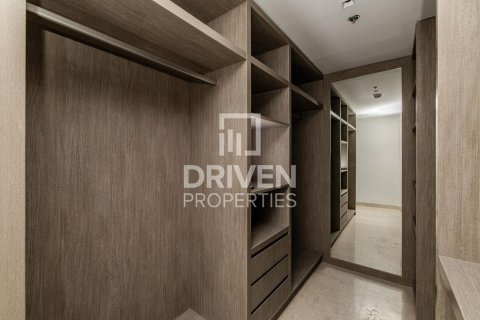 Apartmen di Business Bay, Dubai, UAE 2 bilik tidur, 157.01 meter persegi № 767216 - foto 12