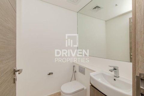Apartmen di Business Bay, Dubai, UAE 2 bilik tidur, 157.01 meter persegi № 767216 - foto 15