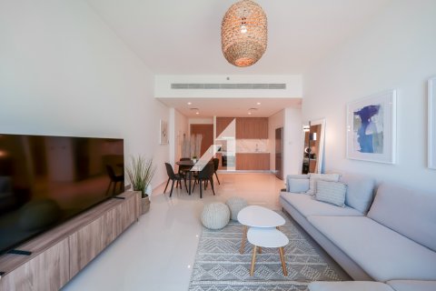 Apartment in Dubai Harbour, Dubai, UAE 1 bedroom, 66 sq.m. № 701140 - photo 3