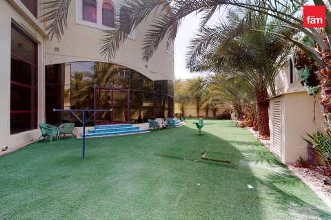 Villa para arrendamento em Dubai, EAU 8 quartos, 1723.6 m2 № 760352 - foto 29