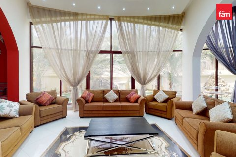 Villa para arrendamento em Dubai, EAU 8 quartos, 1723.6 m2 № 760352 - foto 6
