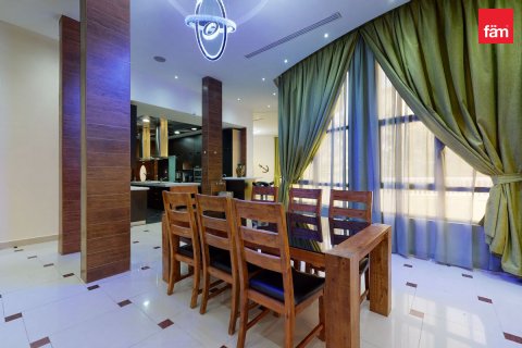 Villa para arrendamento em Dubai, EAU 8 quartos, 1723.6 m2 № 760352 - foto 12