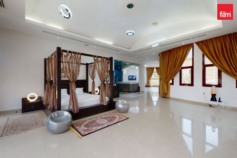 Villa para arrendamento em Dubai, EAU 8 quartos, 1723.6 m2 № 760352 - foto 8