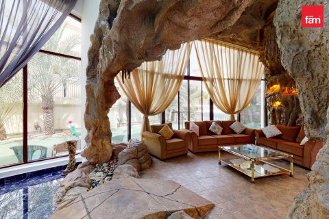 Villa para arrendamento em Dubai, EAU 8 quartos, 1723.6 m2 № 760352 - foto 7