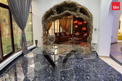 Villa para arrendamento em Dubai, EAU 8 quartos, 1723.6 m2 № 760352 - foto 9