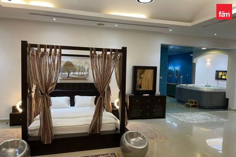 Villa para arrendamento em Dubai, EAU 8 quartos, 1723.6 m2 № 760352 - foto 5