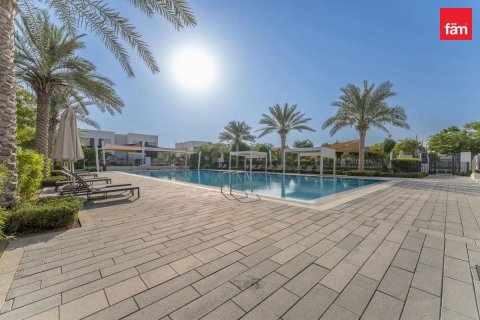 Villa para arrendamento em Dubai, EAU 3 quartos, 163 m2 № 760348 - foto 13