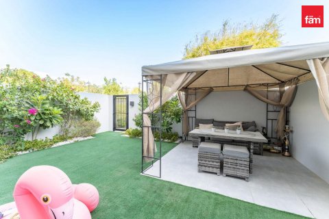 Villa para arrendamento em Dubai, EAU 3 quartos, 163 m2 № 760348 - foto 11