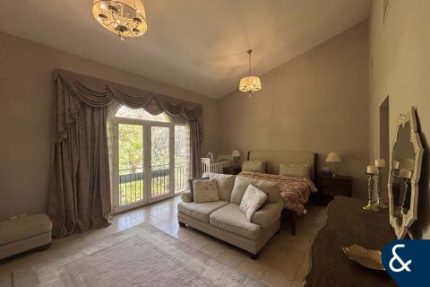 Városi lakóépület itt: Dubai Investment Park, EAE, 4 hálószoba, 388 m², azonosító: 671446 - fénykép 10