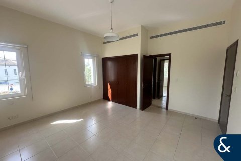 Arabian Ranches, Dubai, संयुक्त अरब अमीरात में विला, 4 बेडरूम, 757 वर्ग मीटर, संख्या 671445 - फ़ोटो 13