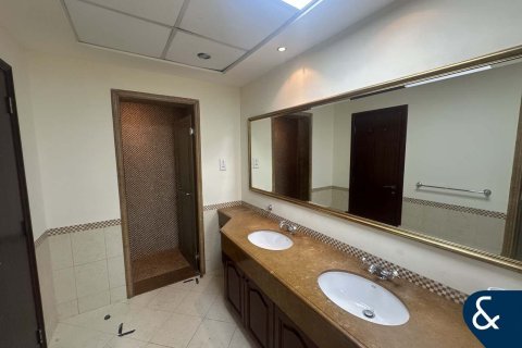 Arabian Ranches, Dubai, संयुक्त अरब अमीरात में विला, 4 बेडरूम, 757 वर्ग मीटर, संख्या 671445 - फ़ोटो 15