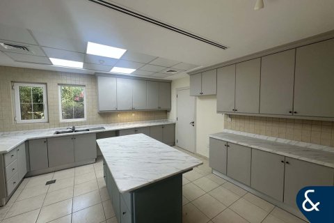 Arabian Ranches, Dubai, संयुक्त अरब अमीरात में विला, 4 बेडरूम, 757 वर्ग मीटर, संख्या 671445 - फ़ोटो 11