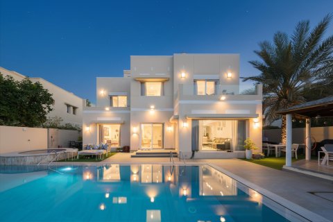 Meadows, Dubai, UAE의 빌라 침실 6개, 456.92제곱미터 번호 750837