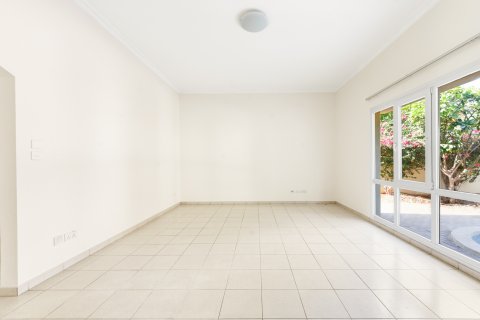 ویلا برای اجاره در Meadows، Dubai، امارات متحده عربی 3 خوابه ، 285.11 متر مربع ، شماره 750852 - تصویر 3