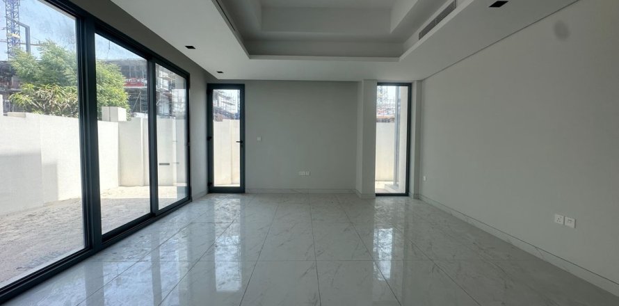 Jebel Ali、Dubai、UAEにあるタウンハウス 4ベッドルーム、304.1 m2 No763078